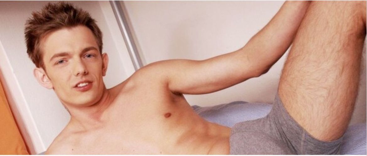 Le film de la soirée sur Man-X : "Army Initiation", une production Staxus