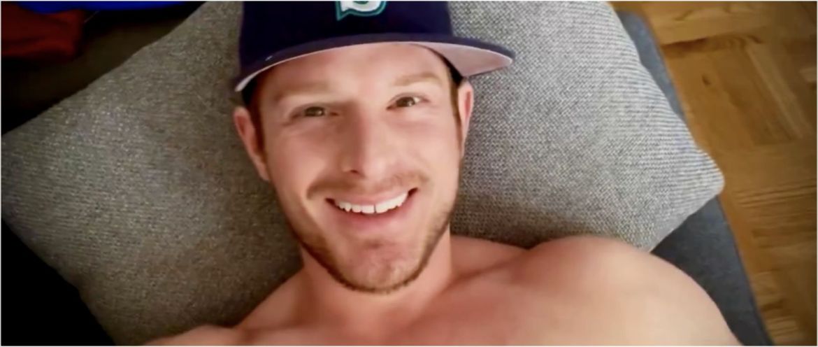 Après trois années de silence médiatique, la super porn star Brent Corrigan a quelque chose d’important à nous dire…