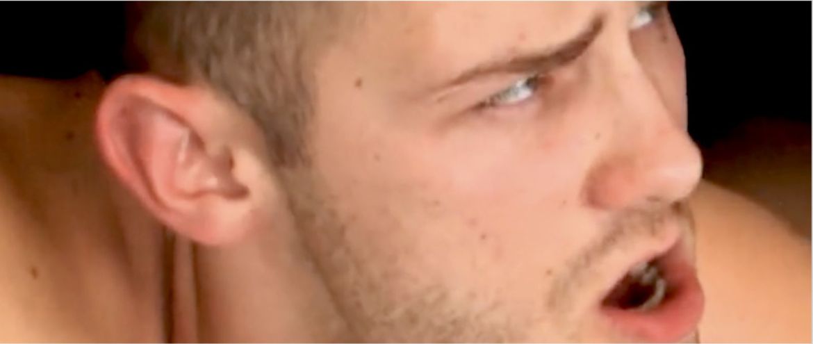 Un regard qui en dit long : "Jacob d*monté par gros outil"
