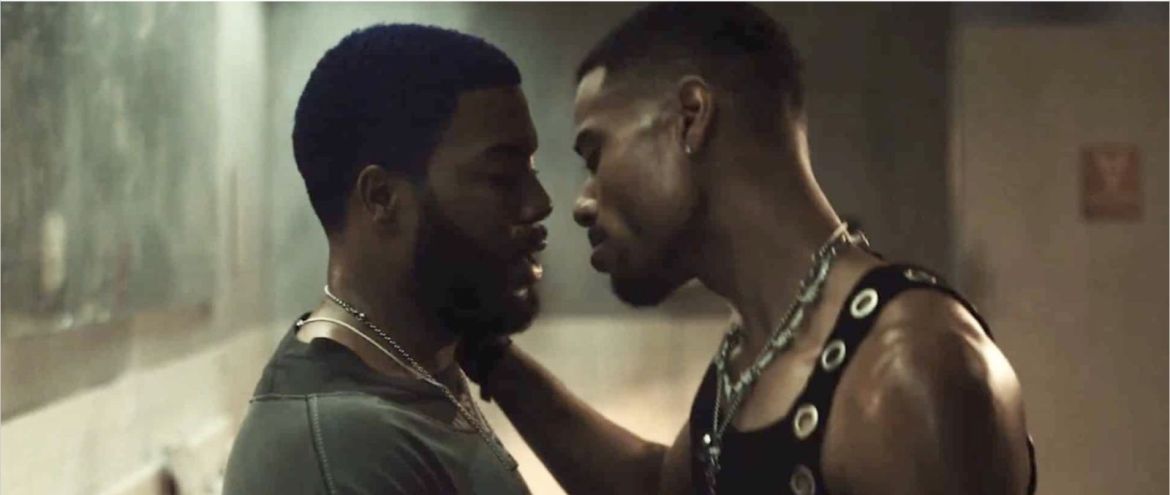 « Out of Body » : Le clip du nouveau single de Khalid suscite un flot de commentaires homophobes, voire homo-homophobes…
