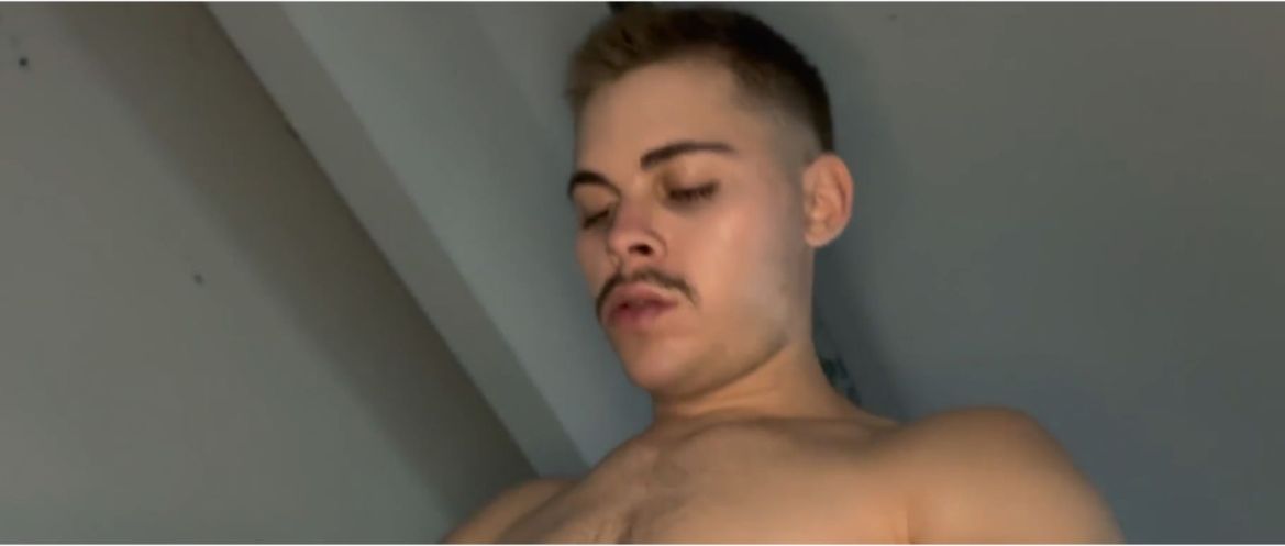 La nouveauté de la soirée sur PinkX : "Martin Brute et ses potes" ou l'histoire vraie d'un dieu sur terre !!!