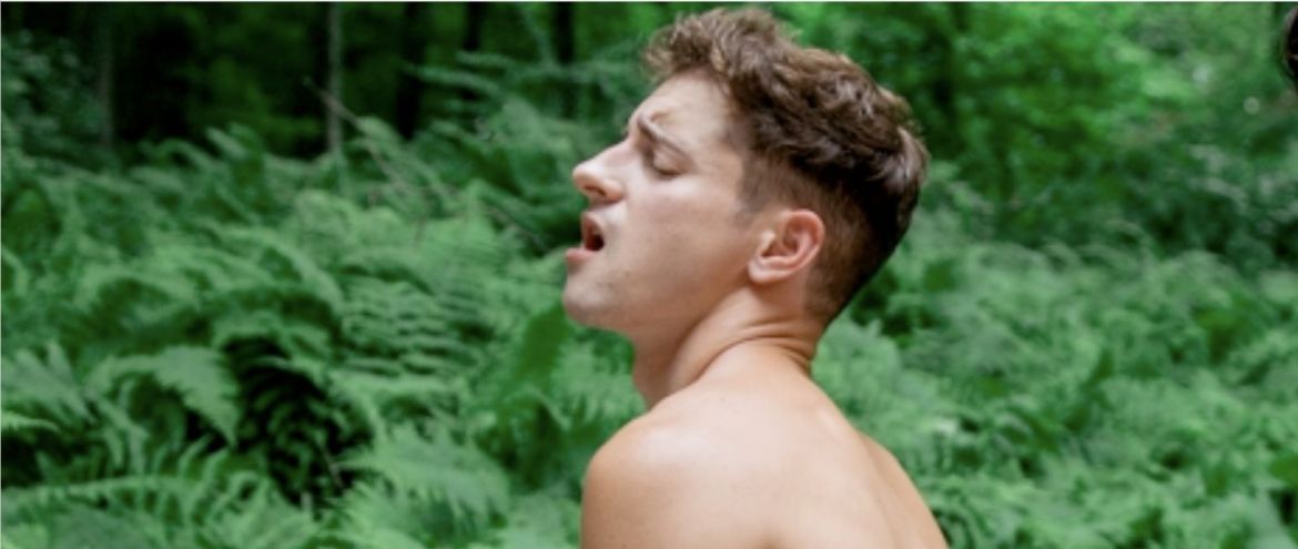 La vidéo du jour sur PinkX : "Double p*** pour le beau Taylor"