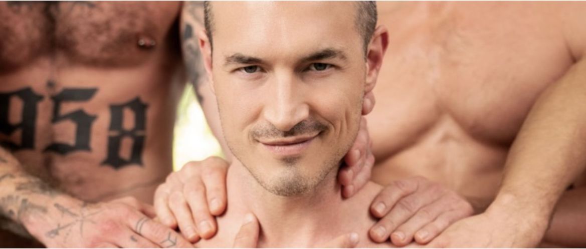 Derek Kage : "Oserais-je dire que j'ai établi la norme d'excellence en matière de gang-bang ?"